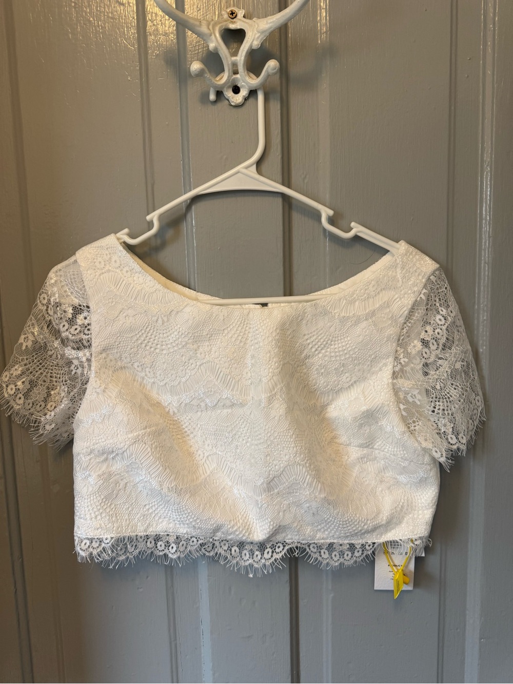 Women's White Lace Crop Top